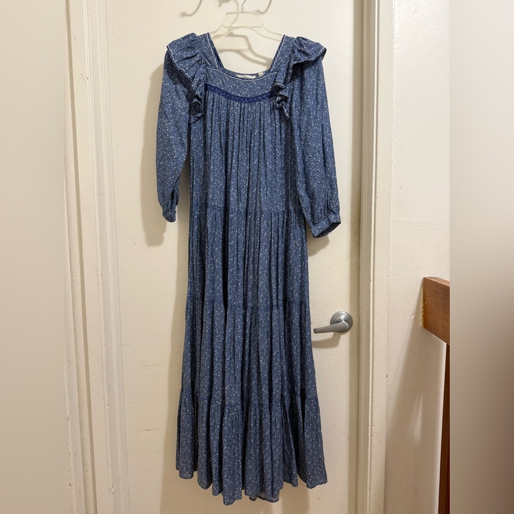 Doen Square Neckline Long Dress